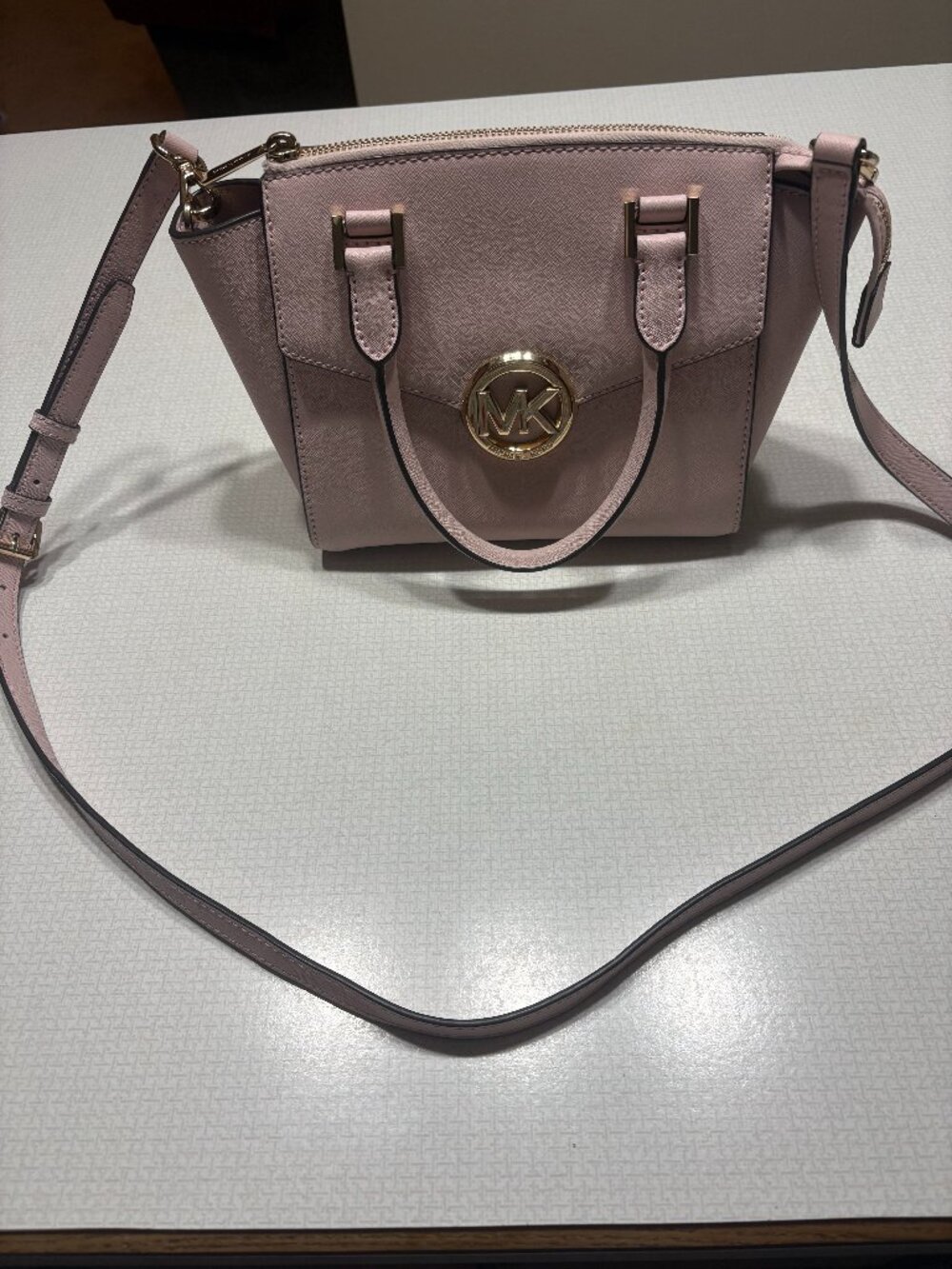 GUC Michael Kors Rose Pink Leather Satchel/Crossbody